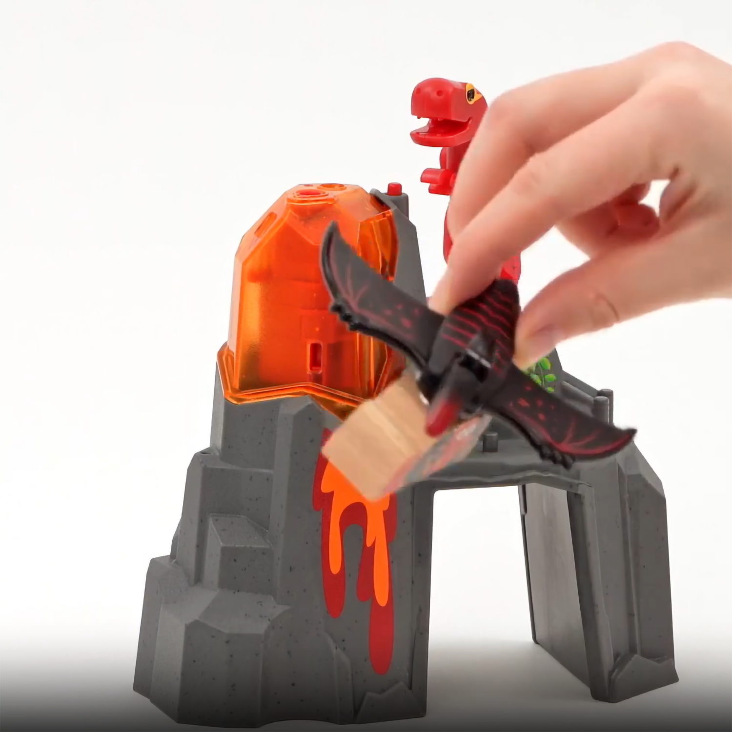 Динозавр и извергающийся вулкан BRIO со светом, звуком, паром, для деревянной железной дороги